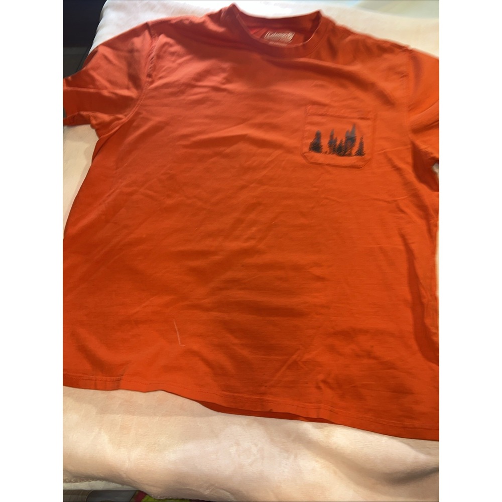 Coleman The Outdoor Company Graphic T Shirt _ Size Large _‎ Front Pocket321
